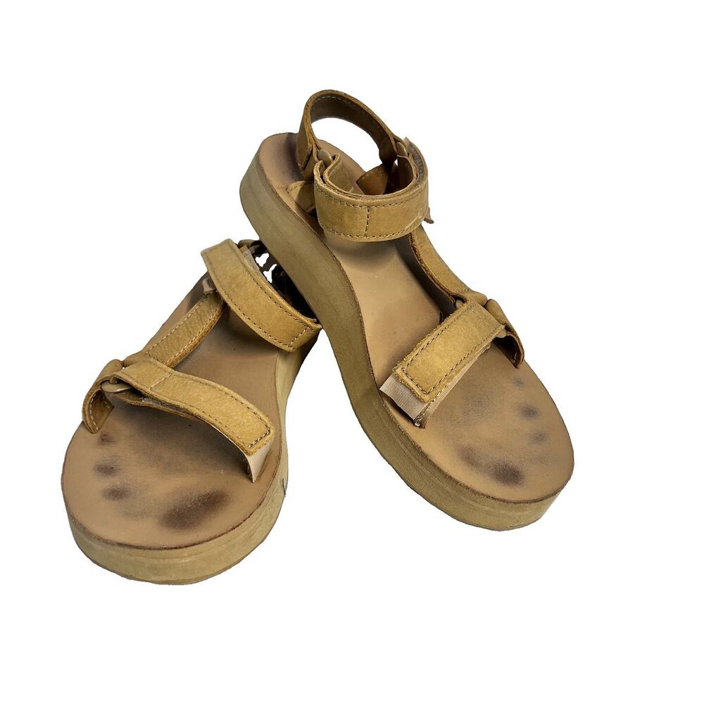 Teva Women's Sandals Shoes size 7 Khaki Camel Brown Strappy Summer Beach